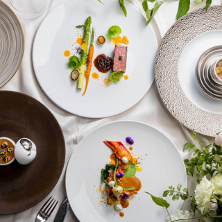 シェフ厳選!絶品スペシャリテ試食 or 1万円相当の食事券プレゼント