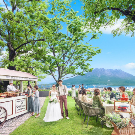 桜島を見渡せるガーデンでアットホームなパーティを