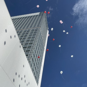 青空の下でバルーンリリース♪|ホテル日航新潟の写真(19081762)