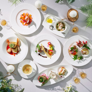 地元の新鮮食材を使った料理は、美味しさはもちろん品数の多さや見た目の美しさでゲストに好評！