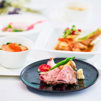 お客様のお好みに合わせてご提案しますので、幅広い年齢層に人気のお料理をご用意できます。