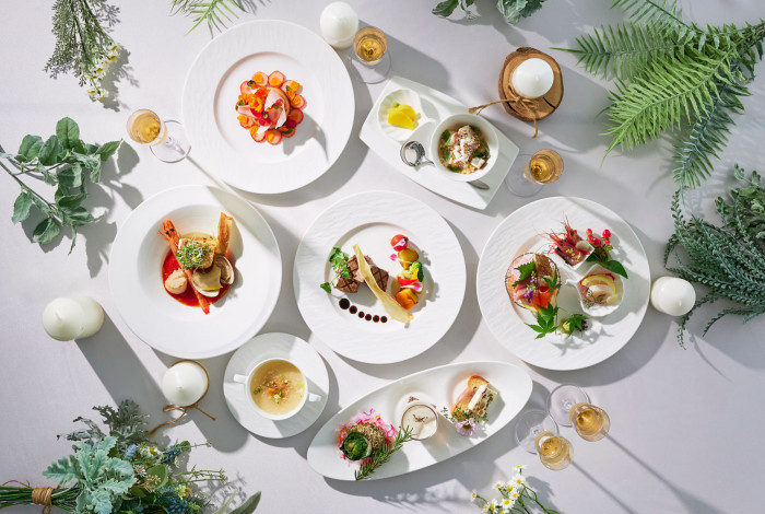 地元の新鮮食材を使った料理は、美味しさはもちろん品数の多さや見た目の美しさでゲストに好評!