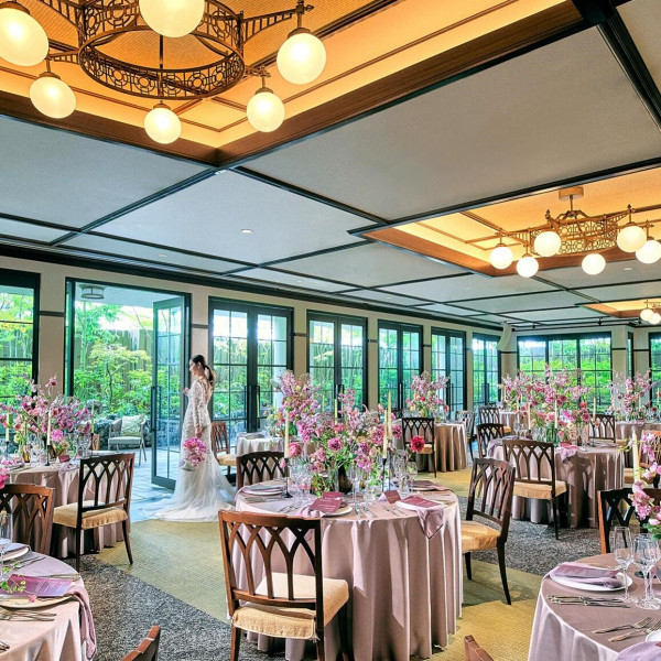 トレンドドレスも選べる≪衣装料最大21万円OFF≫他にも特典多数！