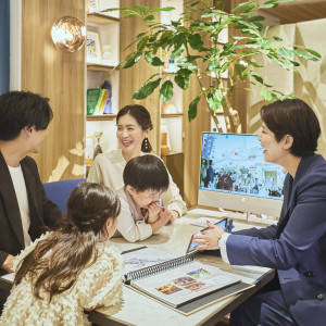 ウェディングサロンには個室もご用意しているのでお子様が一緒でも安心|アニヴェルセル ヒルズ横浜の写真(51950863)