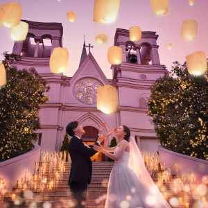 ランタンの光が灯る幻想的な瞬間|アニヴェルセル ヒルズ横浜の写真(56030278)