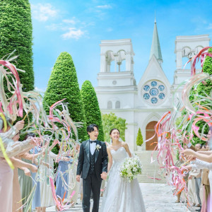 美しい階段と緑に囲まれた非日常感溢れる空間で憧れの一日が叶う|アニヴェルセル ヒルズ横浜の写真(56030280)