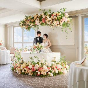 Flower Wedding／メインテーブルコーディネート|ザ クラブ オブ エクセレントコーストの写真(36389880)