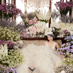 Flower wedding／インナーテラスで花に囲まれた素敵なお写真を。|ザ クラブ オブ エクセレントコーストの写真(36389887)