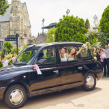 ご結婚式当日のチャペルまでのご送迎は、ロンドンタクシー『オースチン』にてご案内いたします!
