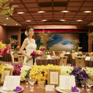 美しい品格が漂うウエディングドレスと和装
どちらの雰囲気も合うウエディングスペース|グランドホテル浜松の写真(1345732)
