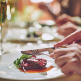 【3万円相当の贅沢コース無料試食】クチコミ高評価の美食!黒毛牛&オマール海老を堪能