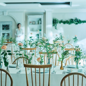 会場内のウエディングクローゼットはビュッフェなど自由に使えるスペース|ST.MARGARET WEDDING（セント・マーガレット ウエディング）の写真(44235968)