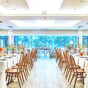 #テーブルデコレーション #晩餐スタイル #アットホーム #ナチュラル #窓一面にグリーン|ST.MARGARET WEDDING（セント・マーガレット ウエディング）の写真(30670105)