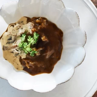 【公式HP予約限定】KURO to SHIRO フレンチカレーをもれなく全員にプレゼント
