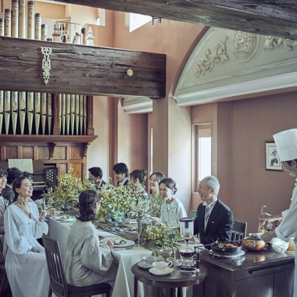 ［公式HP限定］ウェディングケーキ(1,100円)×人数分をプレゼント