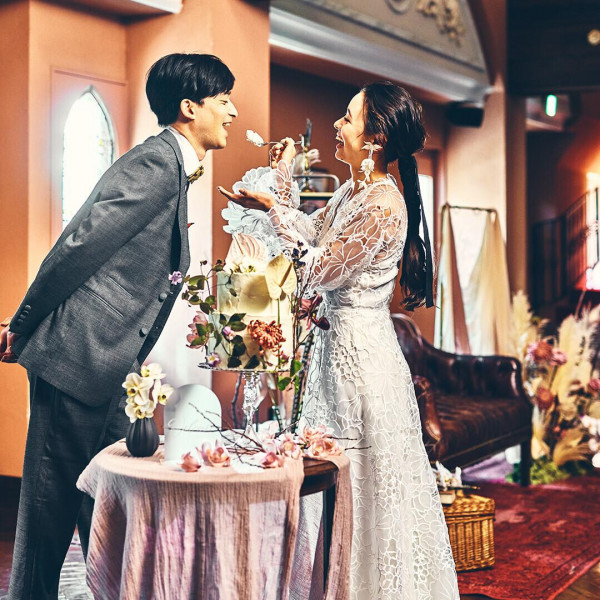 ［公式HP限定］ウェディングケーキ(1,100円)×人数分をプレゼント