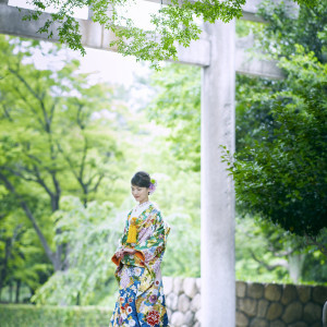 【大阪城豊国神社】歴史ある神社と緑のコントラストが和装をより一層美しくさせる|ホテルニューオータニ大阪の写真(31904326)