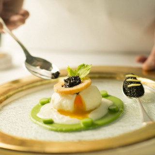 フレンチと日本料理の美味しさを味わっていただける、日本ならではの和洋折衷料理も。