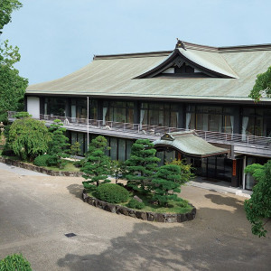 住吉の杜に抱かれるように佇む吉祥殿|住吉大社の写真(704755)