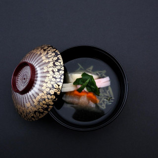 月に一度開催される試食付きフェアでは、料理長が厳選した3品のコース料理をご賞味いただきます