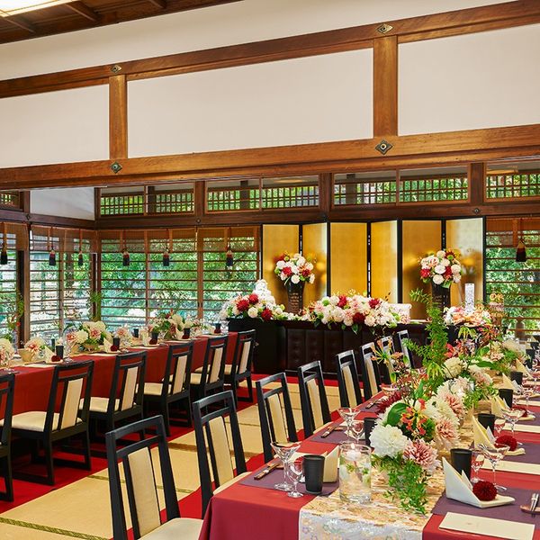 神館「紅音(あかね)」コーディネート
和の趣きを紅色に託した演出|住吉大社の写真(1184667)