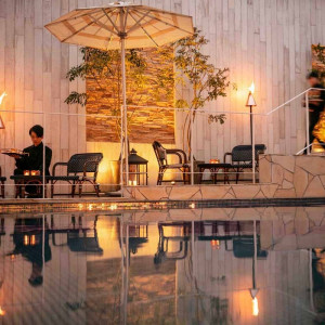 夕暮れ時は落ち着いた雰囲気に！ナイトWEDDINGや二次会も◎|アールベルアンジェ堺の写真(4599818)