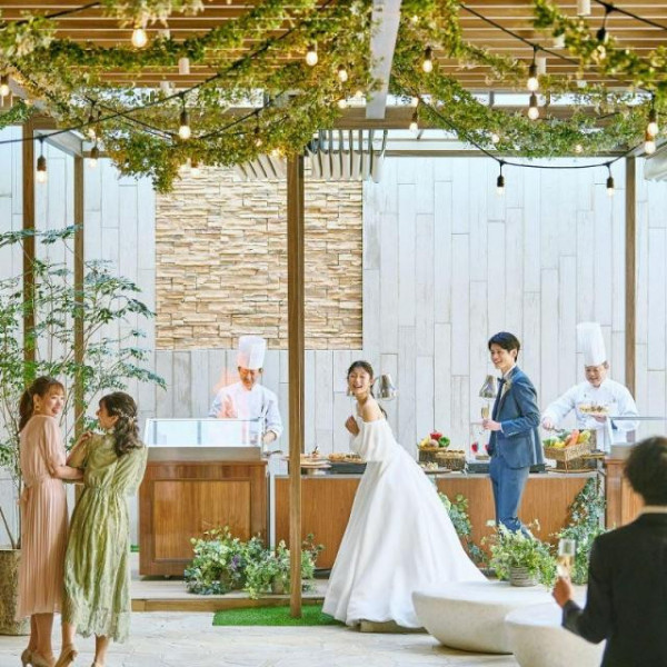 緑と風に包まれて、自由なガーデンパーティ