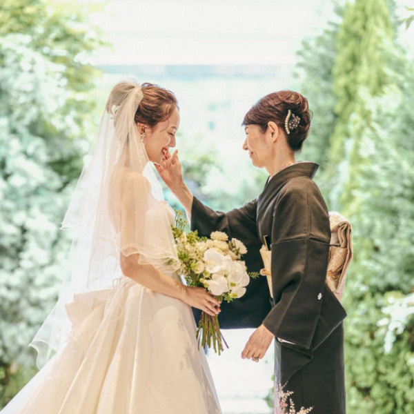 みどりに包まれおふたりらしい挙式が叶う