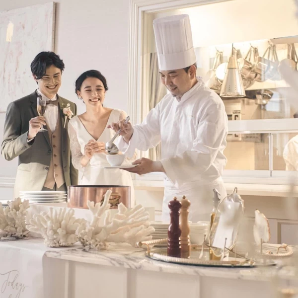 《結婚式必須アイテムより最大90万円優待！》