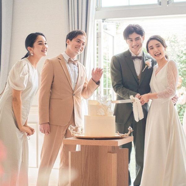 《結婚式必須アイテムより最大90万円優待!》