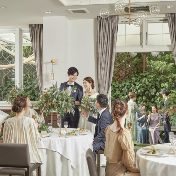 《結婚式必須アイテムより最大90万円優待！》