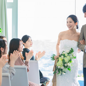 祝福の拍手に包まれて|THE TERRACE 弓張の丘ホテル/FIVESTAR WEDDINGの写真(30018808)