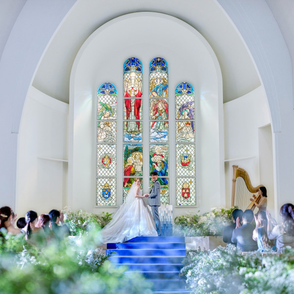 ナチュラルな空間にたたずむ独立型大聖堂で叶える結婚式