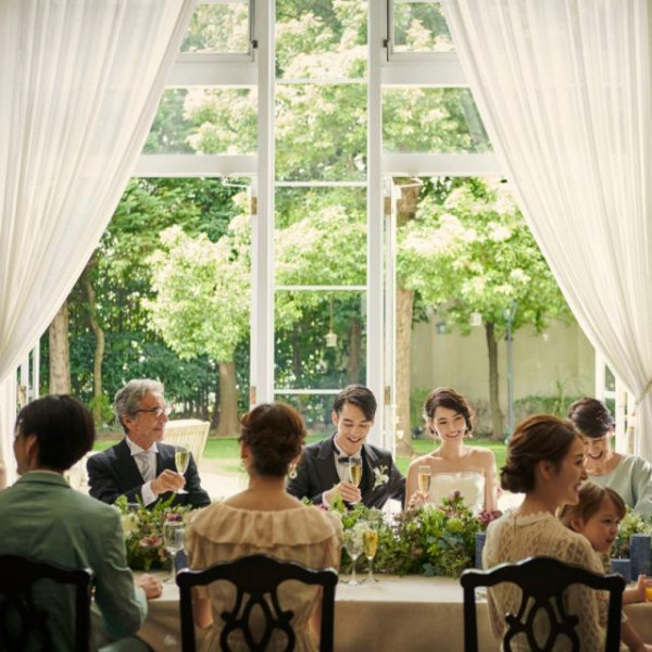 公式HPより予約・来館でギフトプレゼント！