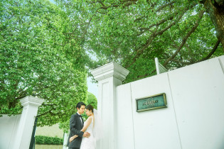 緑に囲まれたゲートが迎える|白金迎賓館 アートグレイスクラブの写真(38404858)