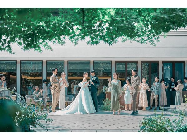 白金迎賓館 アートグレイスクラブのガーデンセレモニー(人前式・神前式・キリスト式)の写真(6枚目)