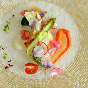 和の食材や醤油・味噌・だし・みりんを使ったフレンチジャポネというコースも人気|白金迎賓館 アートグレイスクラブの写真(2163893)