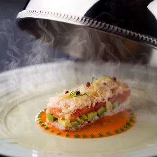 味だけではなく、五感で愉しめる料理をご提供