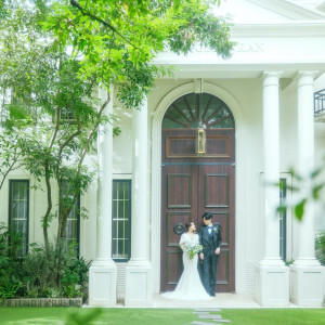 ここが結婚式当日、おふたりが自由にお過ごしいただけるウエディングステージ|麻布迎賓館/テイクアンドギヴ・ニーズウェディングの写真(50466146)