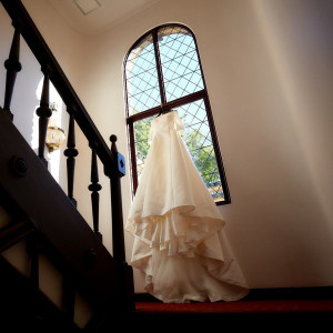 この日のためのウェディングドレス。撮影にも拘って。|小笠原伯爵邸の写真(20140244)