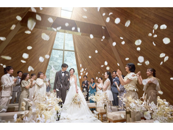 アーフェリーク白金/テイクアンドギヴ・ニーズウェディング