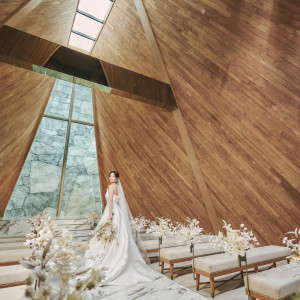 シンプルで空間美が際立つチャペル|アーフェリーク白金/テイクアンドギヴ・ニーズウェディングの写真(55834835)