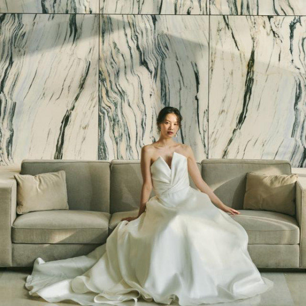 天井高10mのチャペルに響き合う 音と光のハーモニー