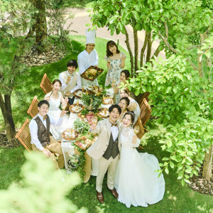 家族婚や少人数での食事会も可能！自然が溢れる会場で家族をおもてなししよう♪|ララシャンス 博多の森の写真(15944617)