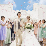 祝福のフラワーシャワーでゲストも笑顔に!