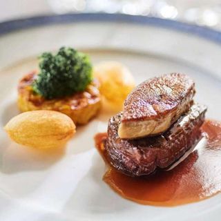 【神戸北野の貸切邸宅】あの人気番組のようなお肉の格付け体験×4万円試食