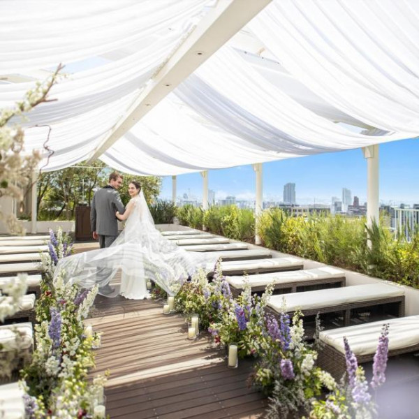 神戸の街を一望できるガーデンセレモニー