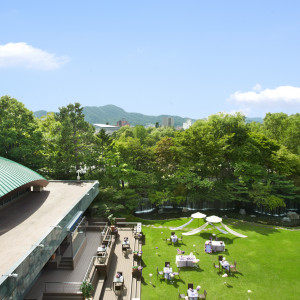 恵まれた立地から見れる「中島公園からの藻岩山の」景観は四季を通じて様々な色合いでお客様を迎えてくれます|札幌パークホテルの写真(31081405)