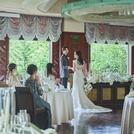 【ゲスト目線で館内見学】コース料理×聖堂見学×控室