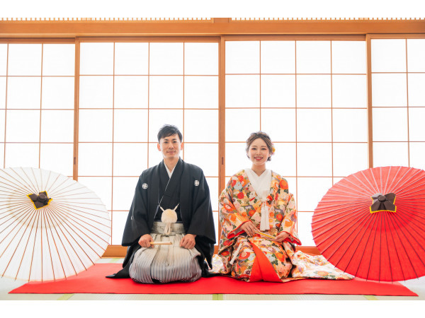 60畳の和空間で日本庭園を眺めながら過ごす癒しの時間『こもれびの間』